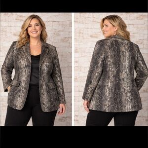 CHICO’S multiple colors snake print blazer jacket size 2. plus size.